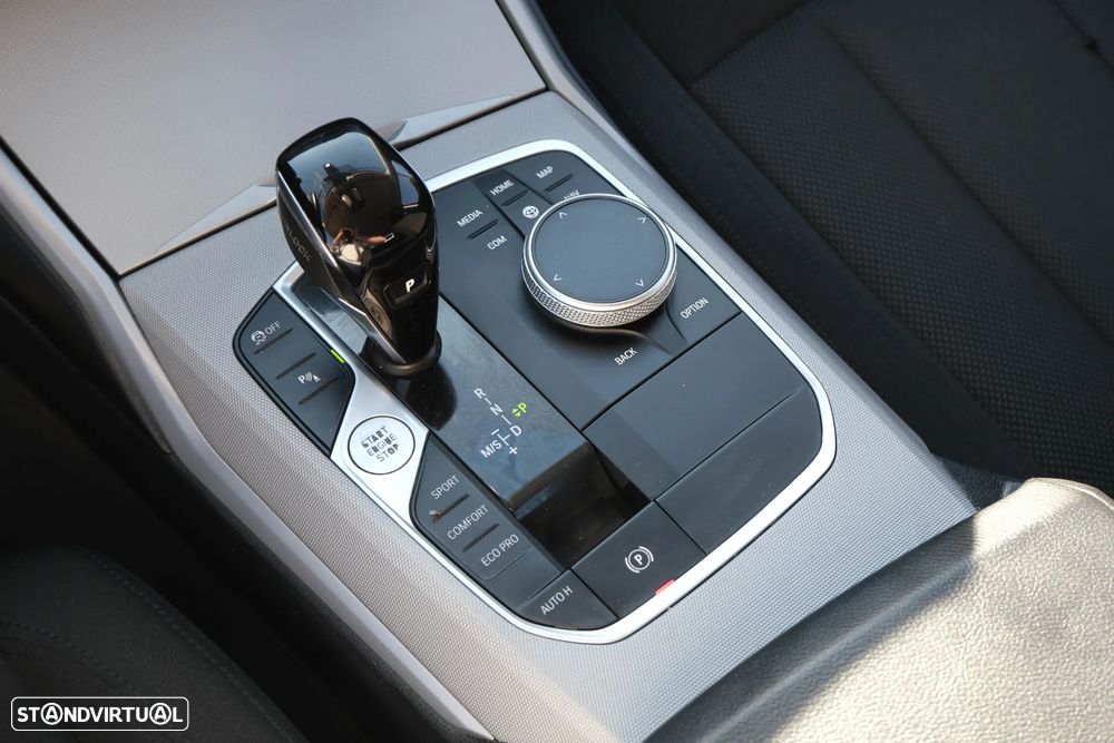 BMW 318 d Auto - 18