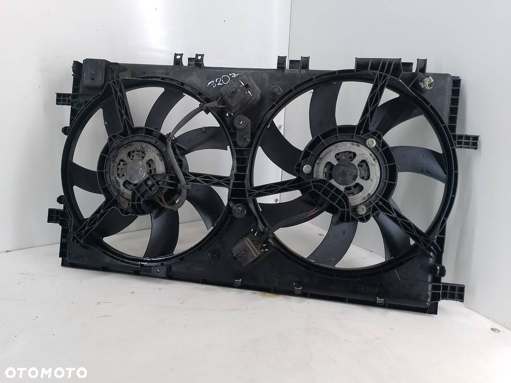 WENTYLATOR CHŁODNICY OPEL INSIGNIA A 13241739 13223019 8660004  BEHR 2.0 - 6