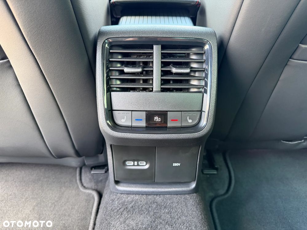 Skoda Octavia 2.0 TSI RS Challenge 245 DSG - 37