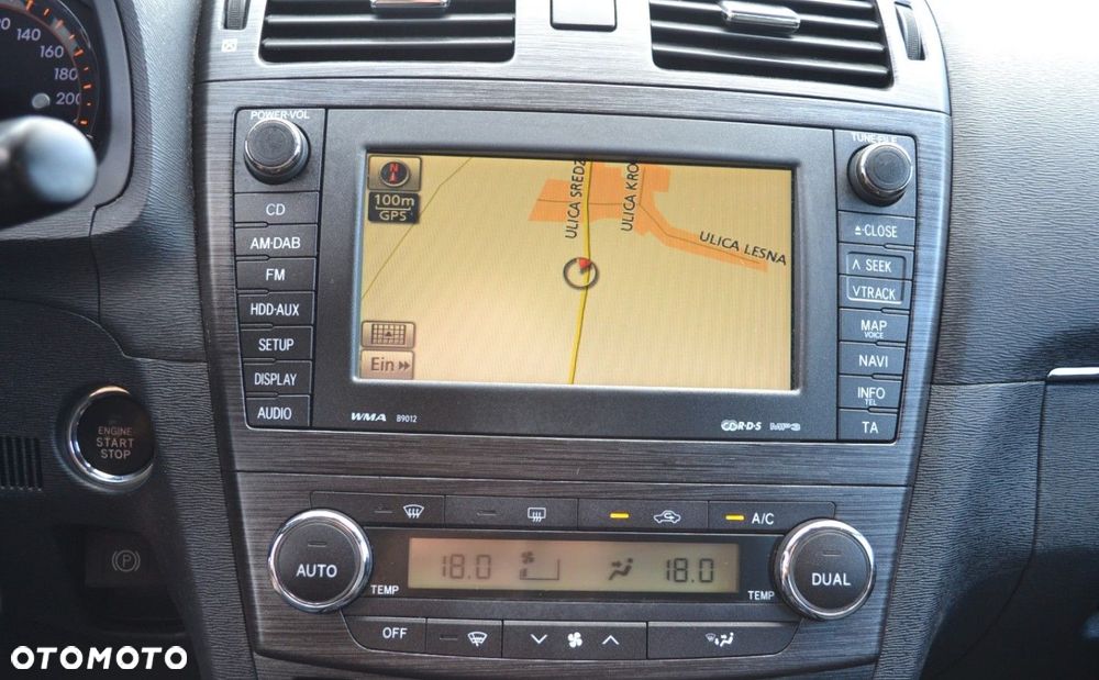 Toyota Avensis 2.0 Multidrive S Executive - 24