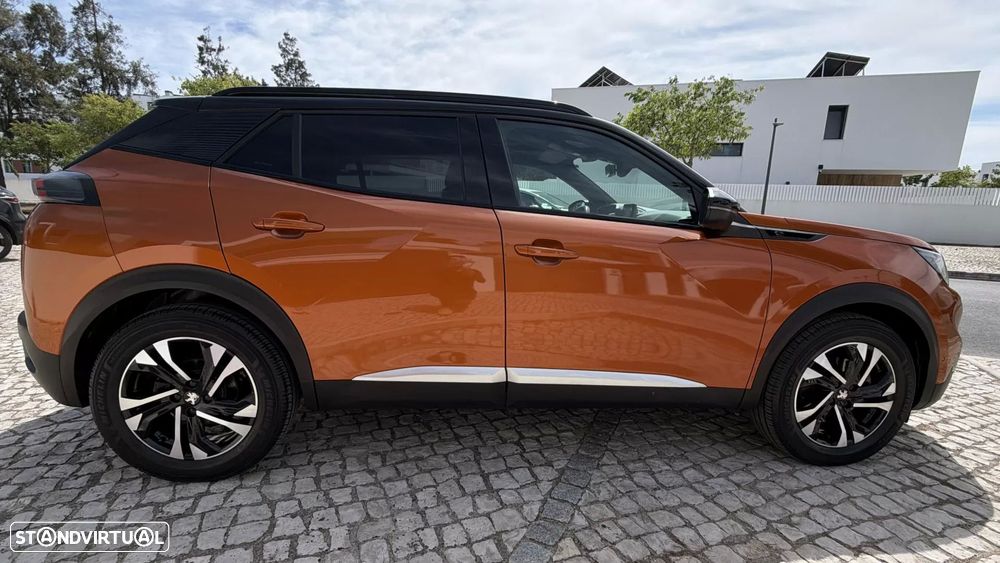 Peugeot e-2008 50 kWh GT - 9