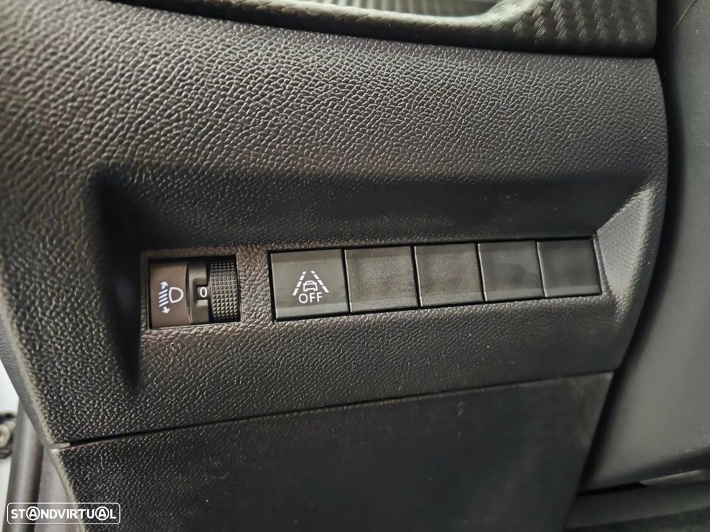 Peugeot 208 1.2 PureTech Allure Pack - 41