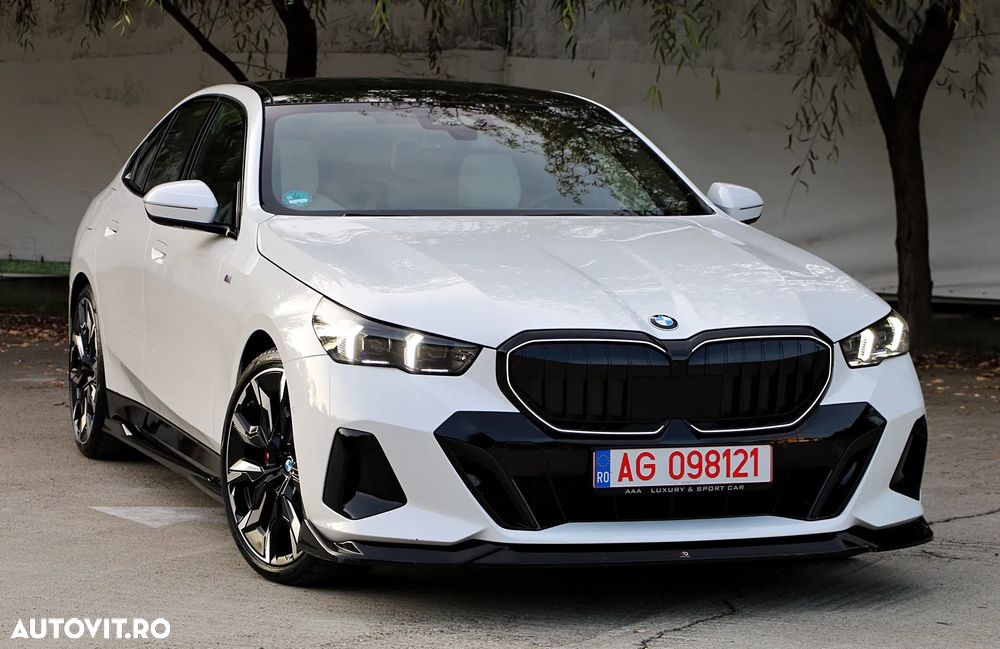 BMW Seria 5 520i AT MHEV - 25