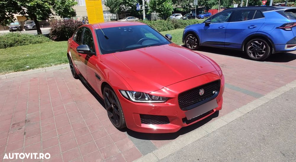 Jaguar XE RWD S - 3