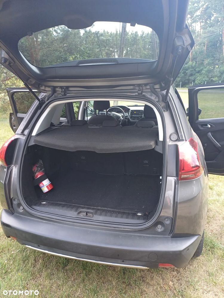 Peugeot 2008 1.2 Pure Tech Style - 6