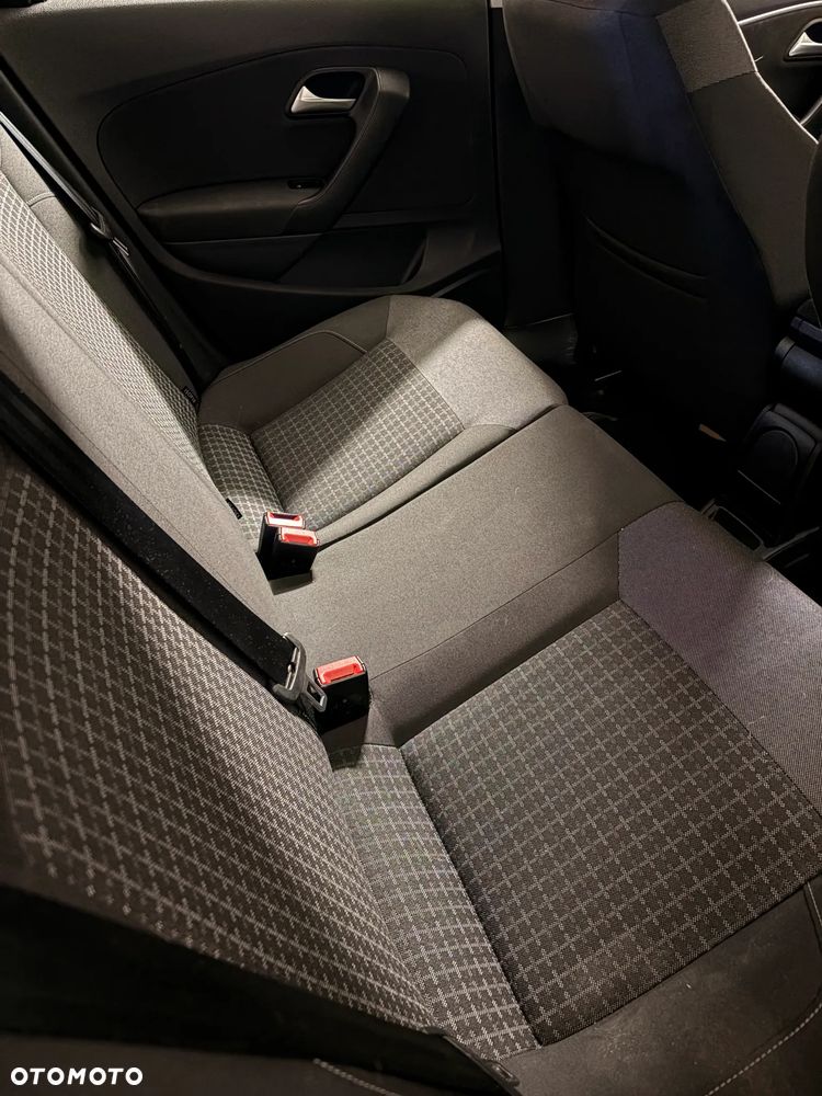 Volkswagen Polo 1.4 TDI (Blue Motion Technology) Highline - 9