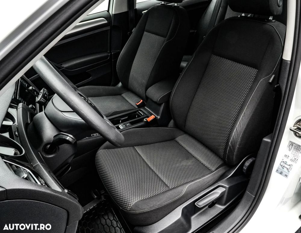 Volkswagen Golf 1.6 TDI Trendline - 13
