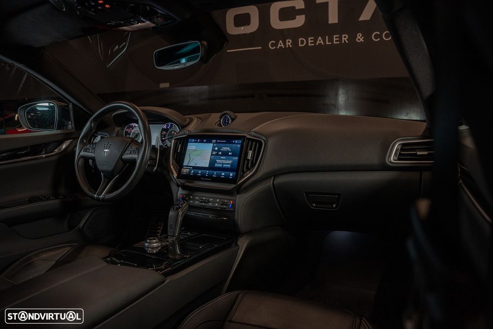 Maserati Ghibli - 15