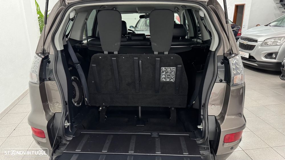Mitsubishi Outlander 2.2 DI-D Instyle 4WD - 37