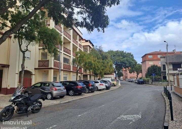Alugo Parqueamento em São Domingos de Rana - Grande imagem: 2/5