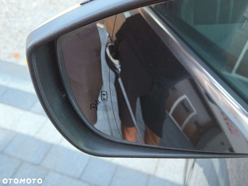 Ford Grand C-MAX - 32