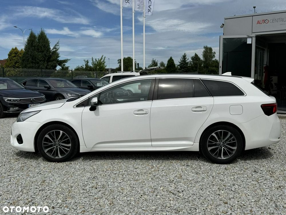 Toyota Avensis 1.6 D-4D Premium - 6