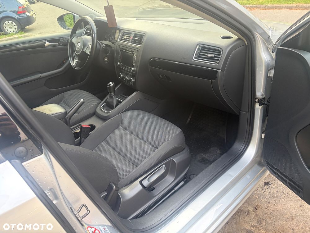 Volkswagen Jetta 1.2 TSI Comfortline - 19