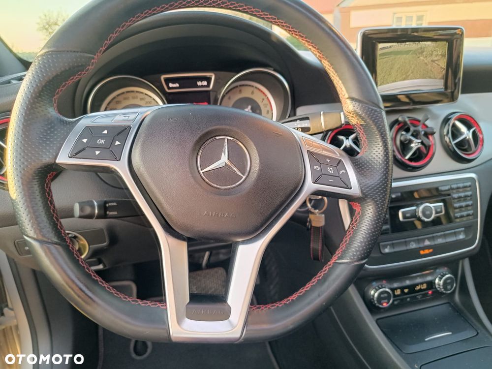 Mercedes-Benz CLA 250 7G-DCT Sport - 11