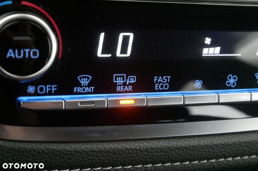 Toyota Corolla 1.8 Hybrid Comfort - 24
