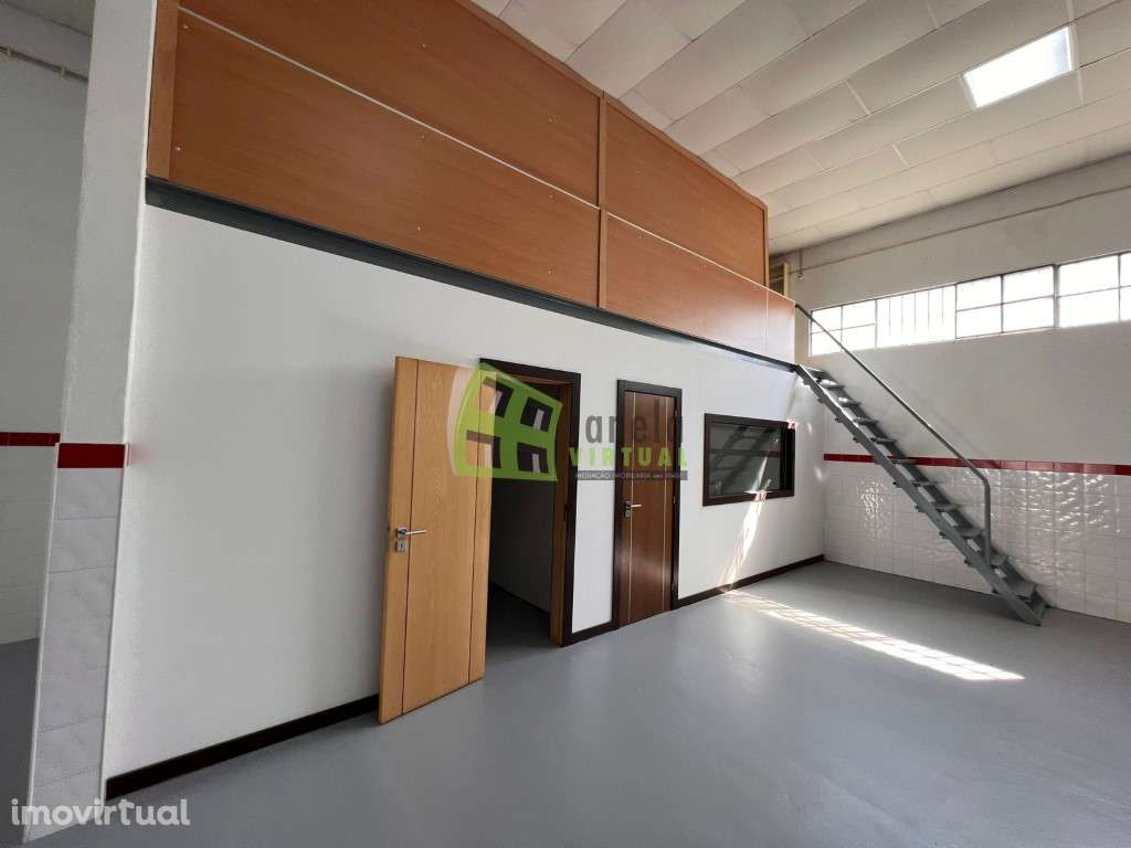 Armazém para Arrendamento - 200m² | Quinta do Anjo - Grande imagem: 2/6