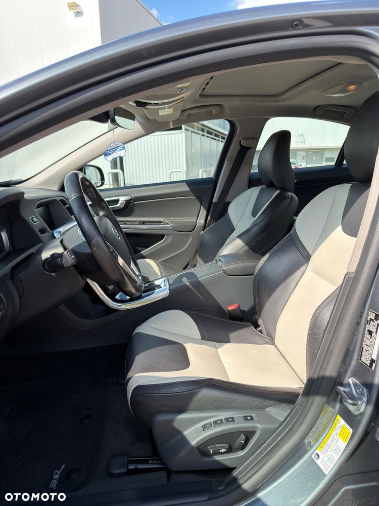 Volvo S60 2.5 T5 AWD - 9
