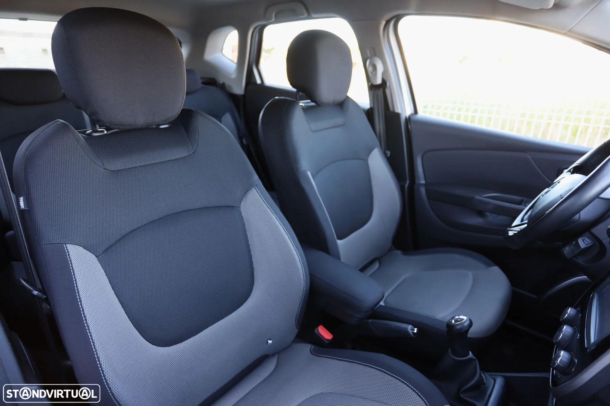 Renault Captur 1.5 dCi - 11