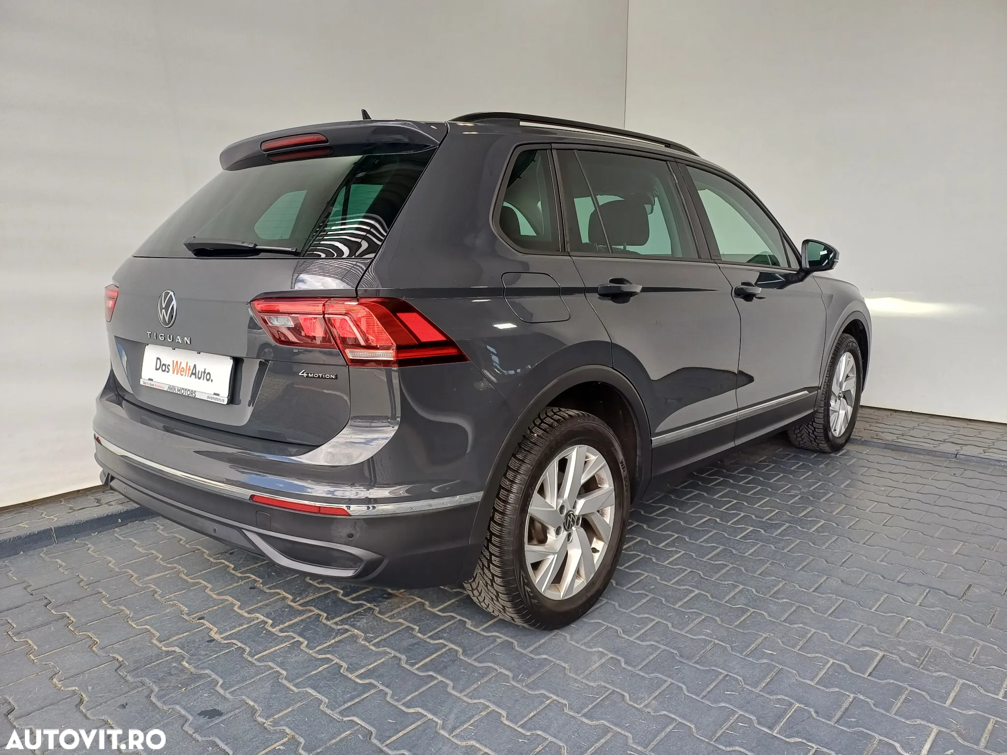 Volkswagen Tiguan 2.0 TDI SCR DSG 4Motion Life - 36