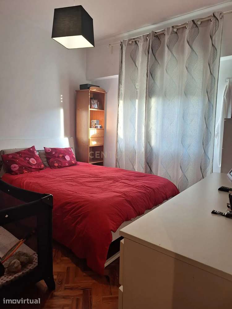 Apartamento T3 no R/C com Logradouros (frente e trás) Seixal - Setúbal - Grande imagem: 2/19