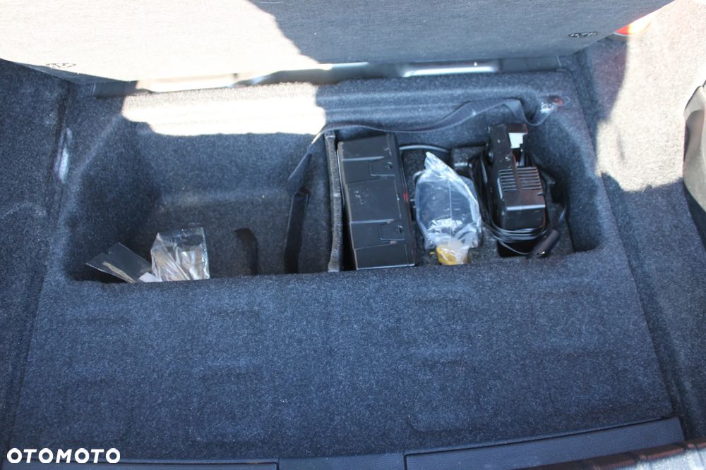 BMW Seria 3 320d DPF Edition Fleet Sport - 35