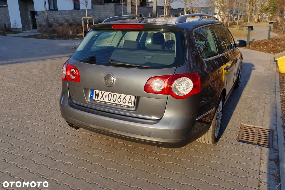Volkswagen Passat 2.0 TDI DPF Sportline - 10