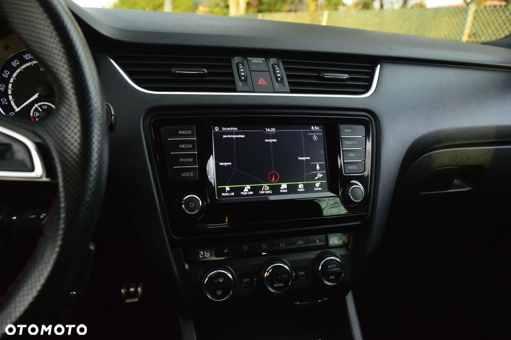 Skoda Octavia 2.0 TDI RS - 35
