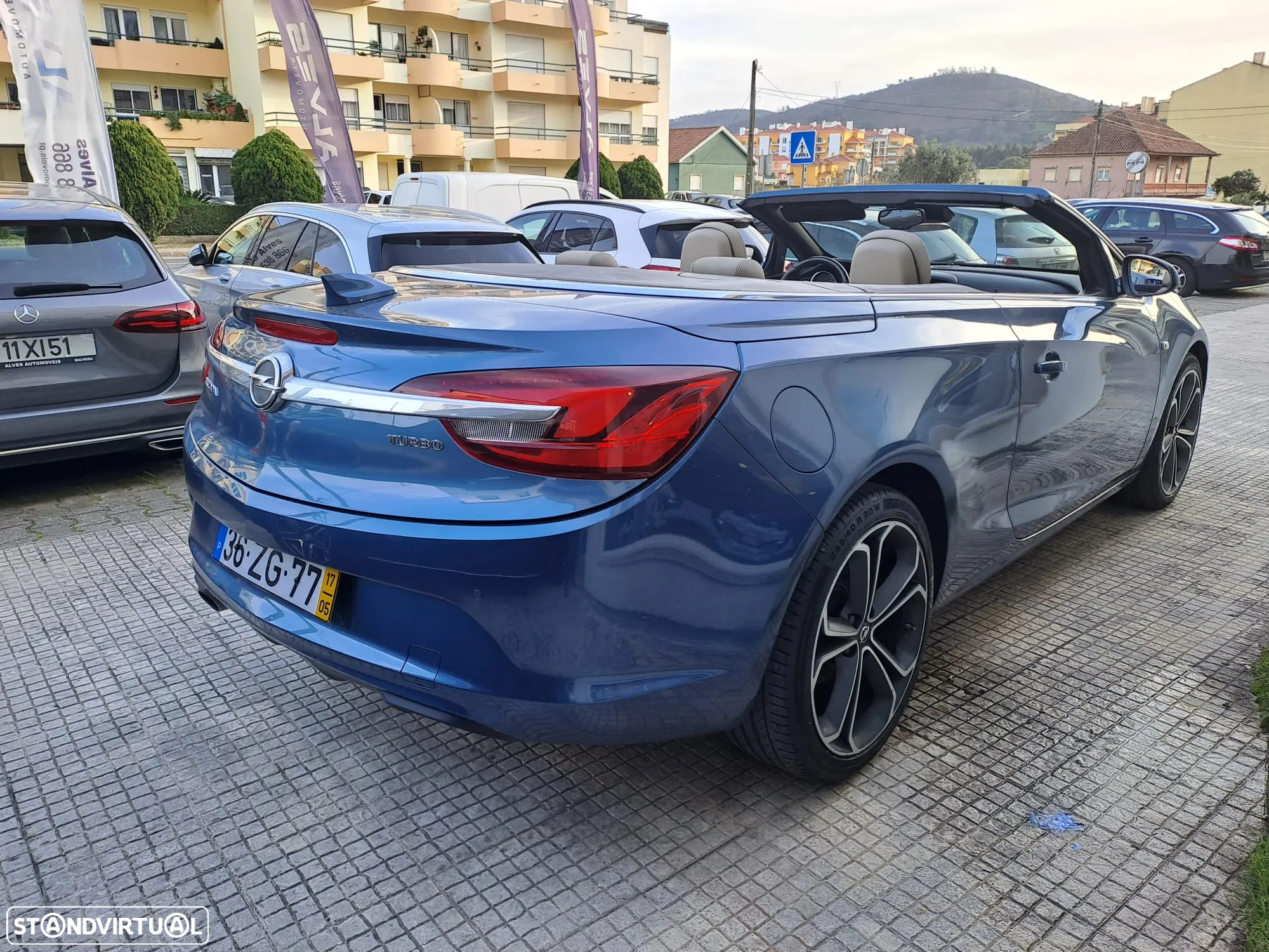 Opel Cascada 1.6 SIDI Turbo Auto Innovation - 18