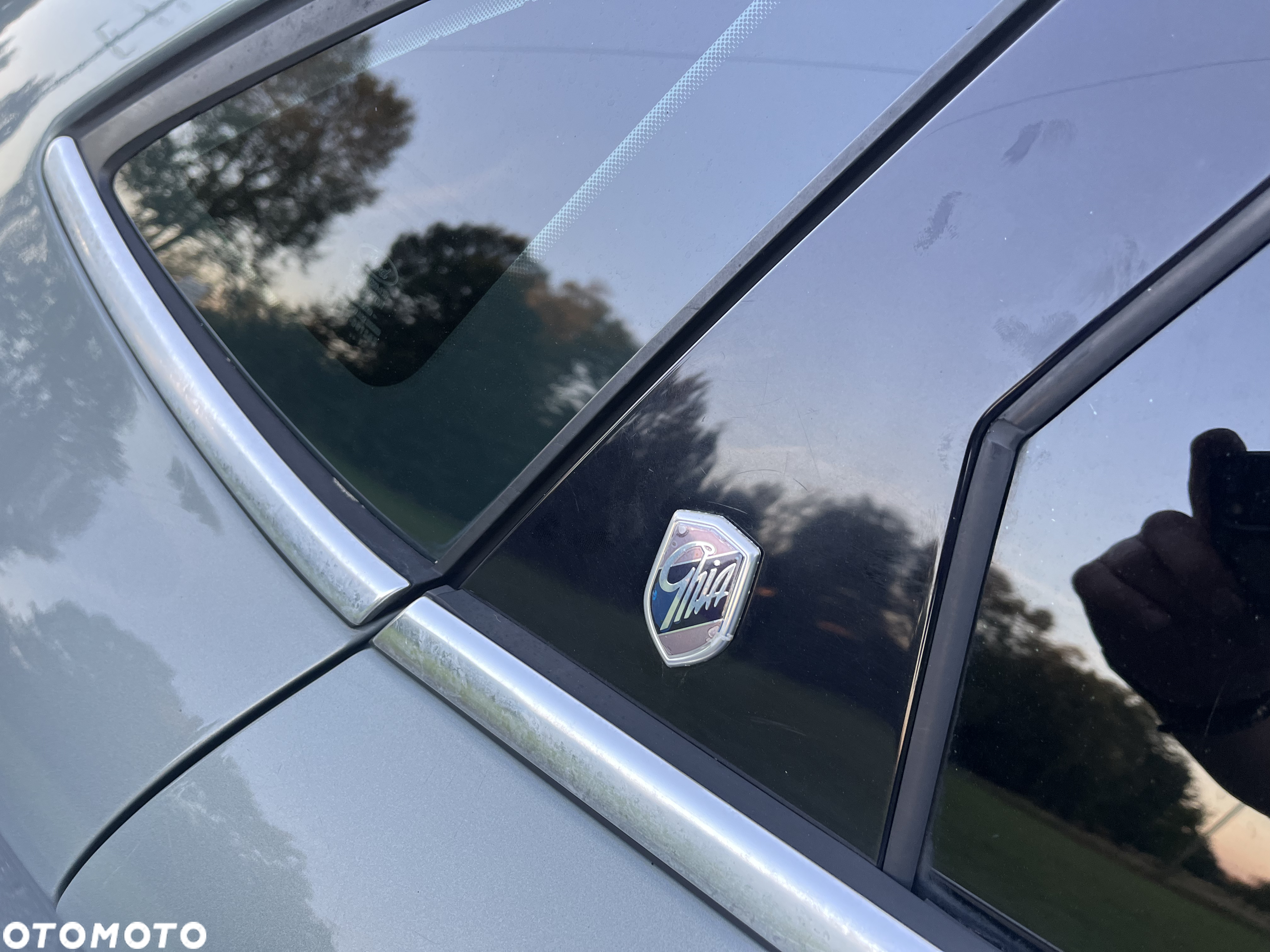 Ford Mondeo 2.0 Ghia - 24