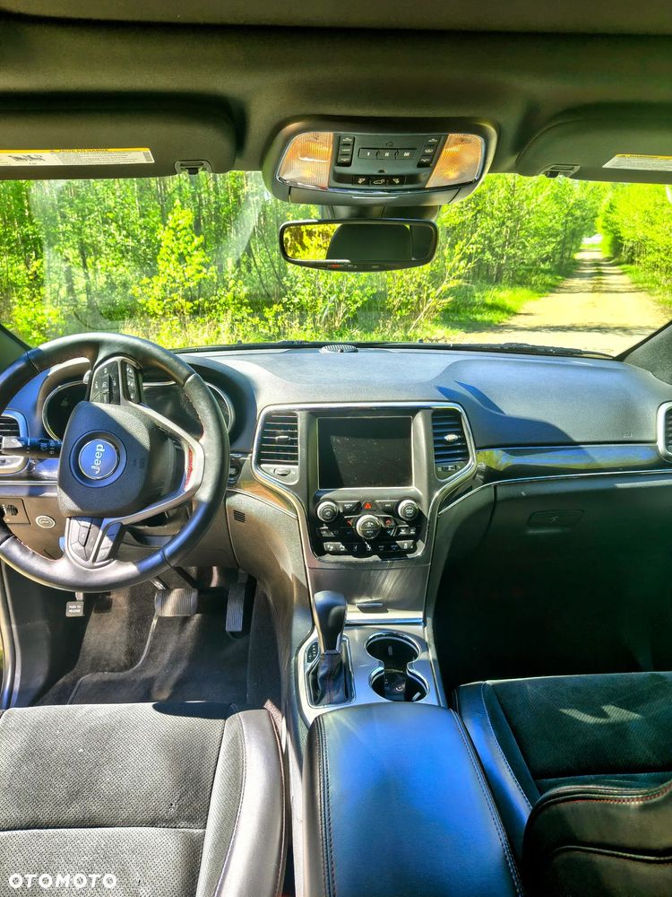 Jeep Grand Cherokee - 15