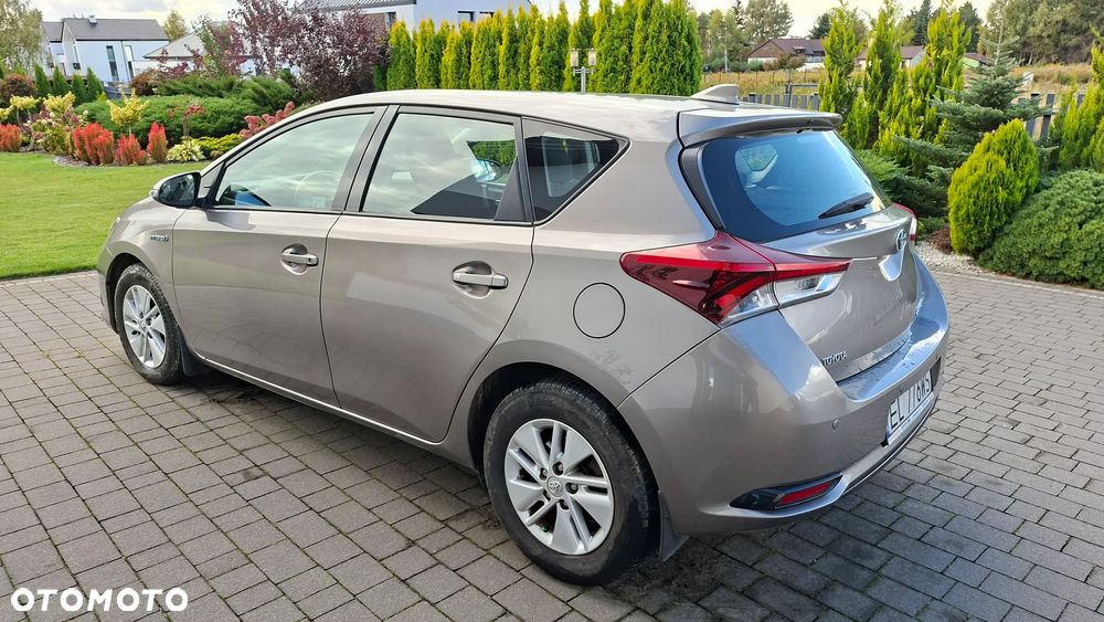 Toyota Auris 1.8 HSD Luna - 4