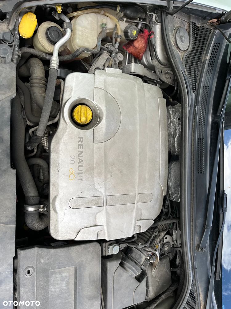 Renault Laguna dCi 150 FAP - 23