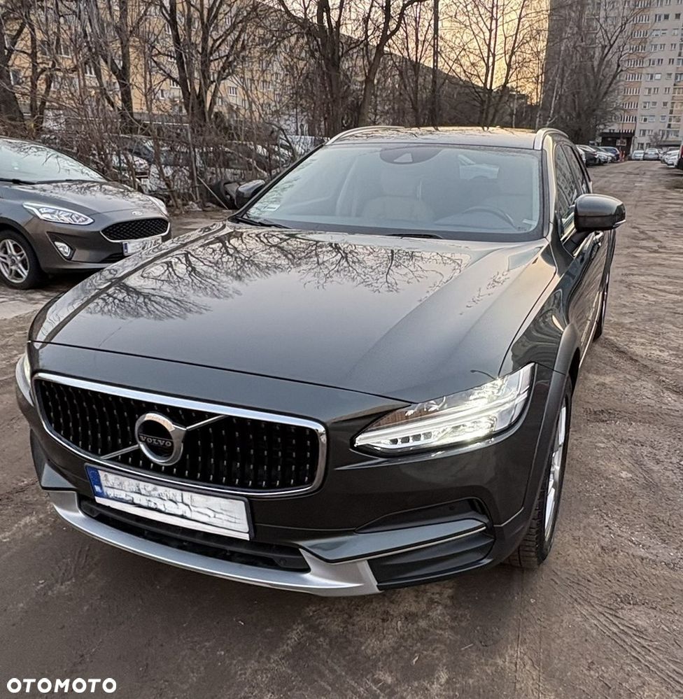 Volvo V90 D5 SCR AWD Momentum - 1