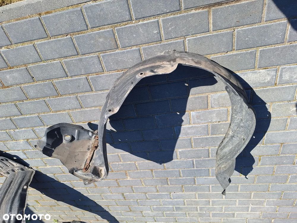 NADKOLE PRAWE PRZÓD PRZEDNIE TOYOTA COROLLA E15 - 1