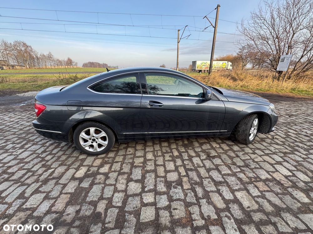 Mercedes-Benz Klasa C 180 (BlueEFFICIENCY) - 4
