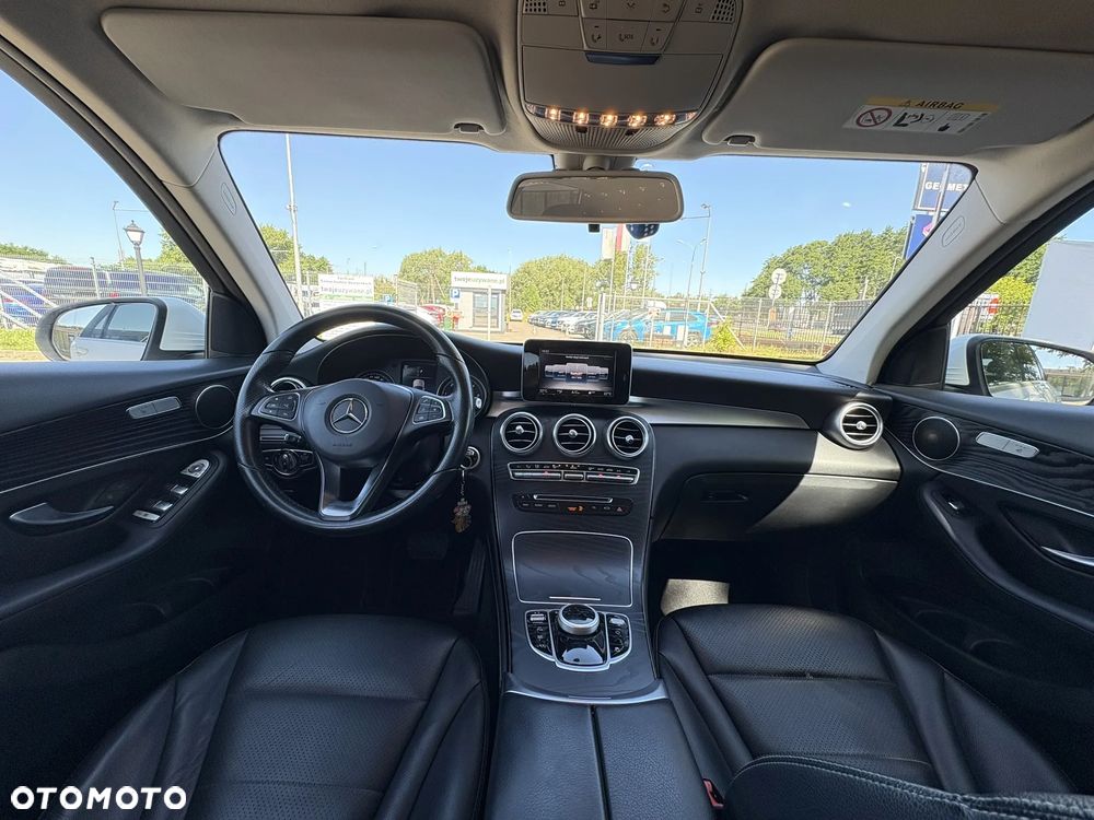 Mercedes-Benz GLC 220 d 4Matic 9G-TRONIC - 24