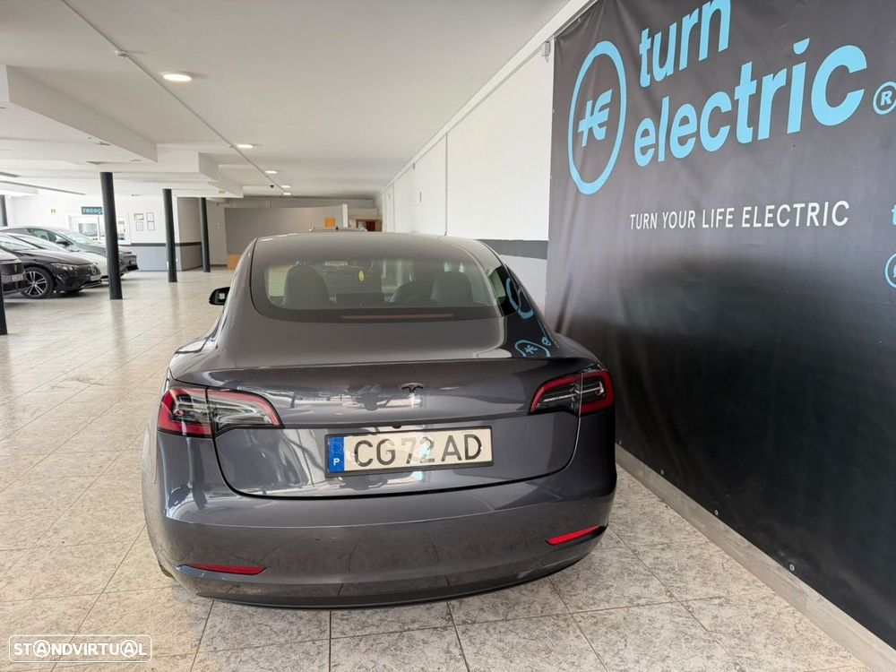 Tesla Model 3 Standard Range Plus RWD - 5