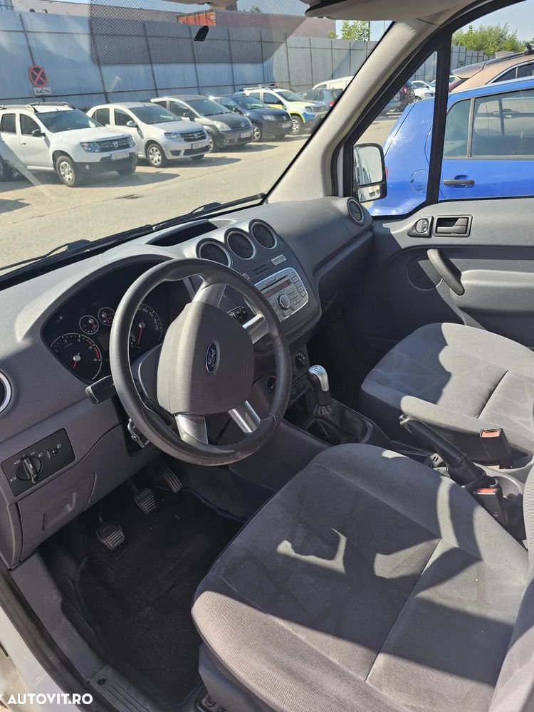 Ford Transit Connect - 10