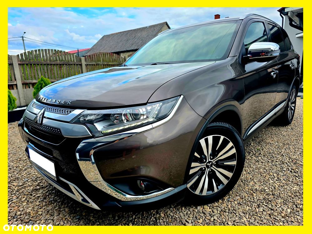 Mitsubishi Outlander 2.0 Instyle + 4WD CVT - 1