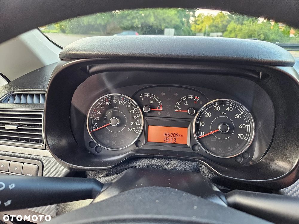 Fiat Grande Punto 1.4 8V - 16
