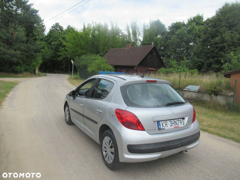 Peugeot 207 - 3