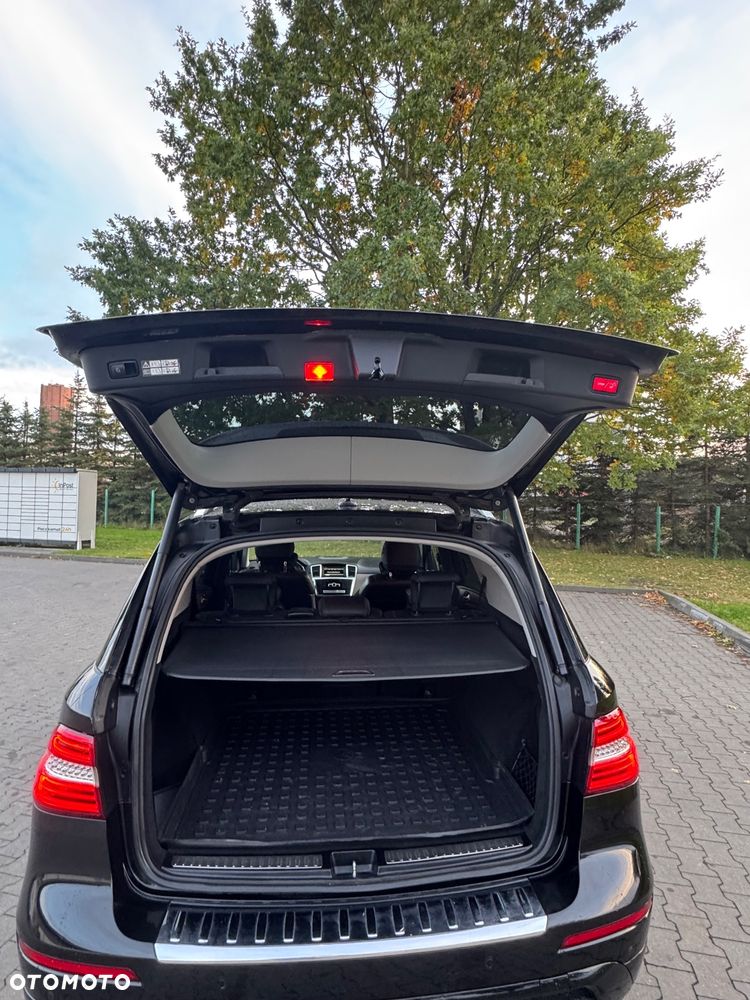 Mercedes-Benz ML 350 BlueTec 4-Matic - 12