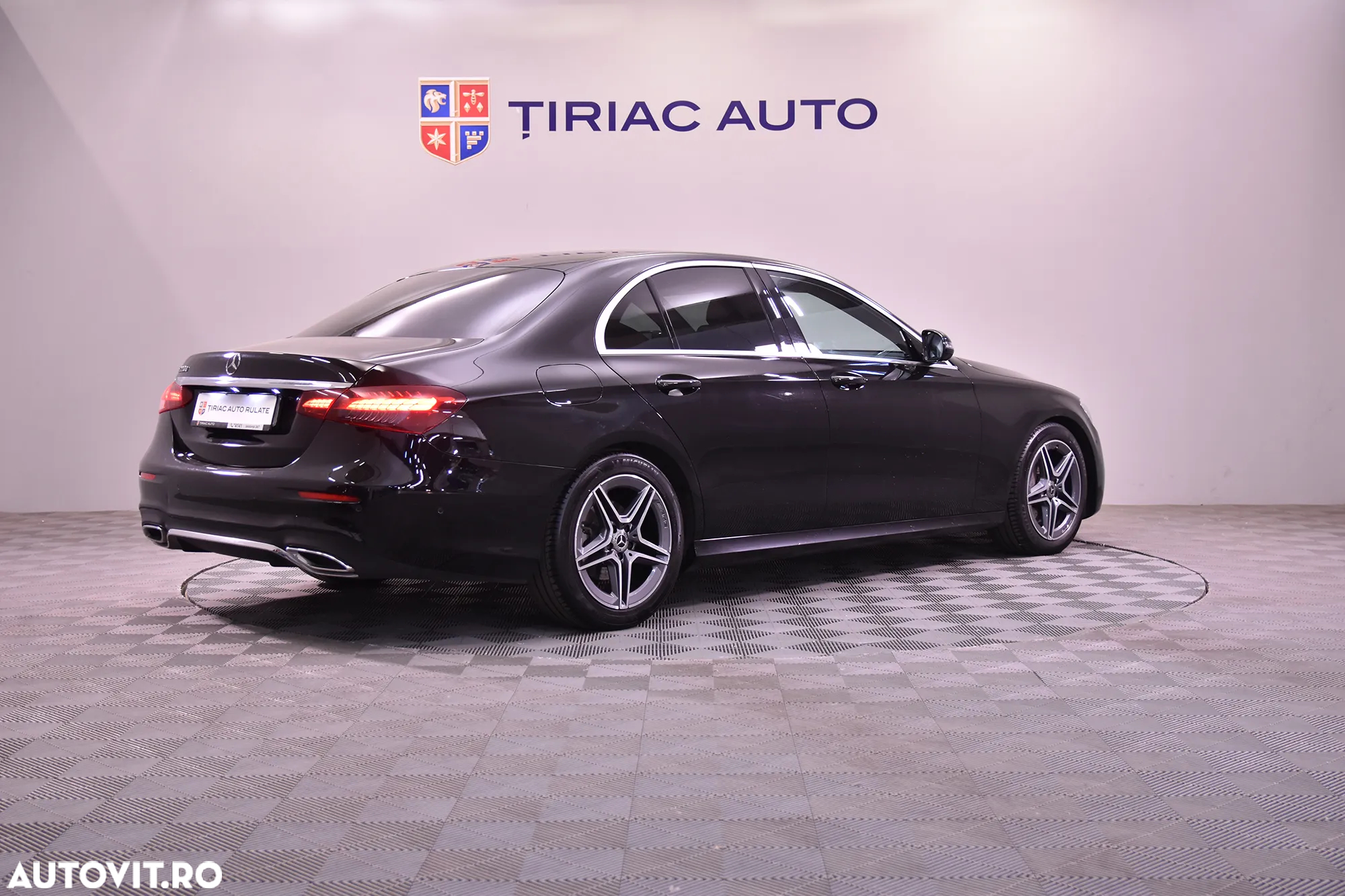Mercedes-Benz E 220 d 9G-TRONIC AMG Line - 5