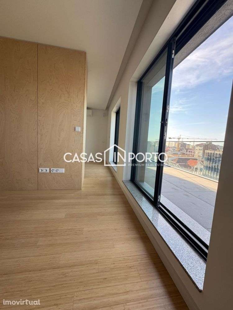 Apartamento recuado, com terraço e vistas fantásticas em Matosinhos - Grande imagem: 3/17