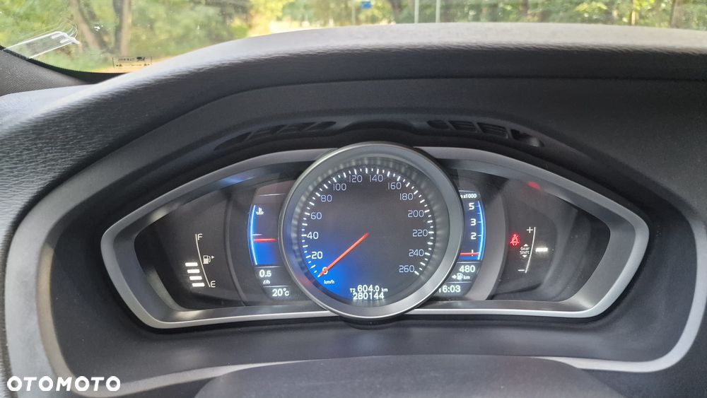 Volvo V40 - 15
