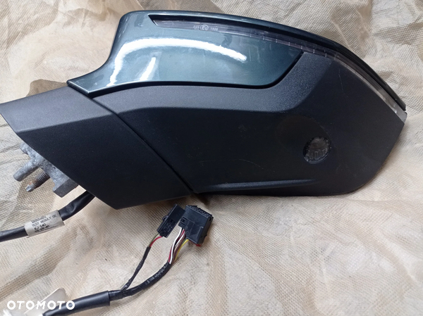 lusterko lewe seat ateca 9+2 pin asystent