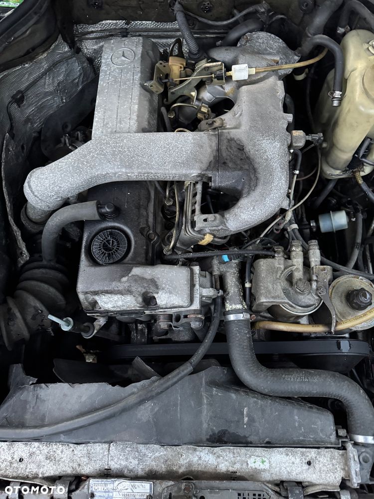 Mercedes-Benz W124 (1984-1993) - 23