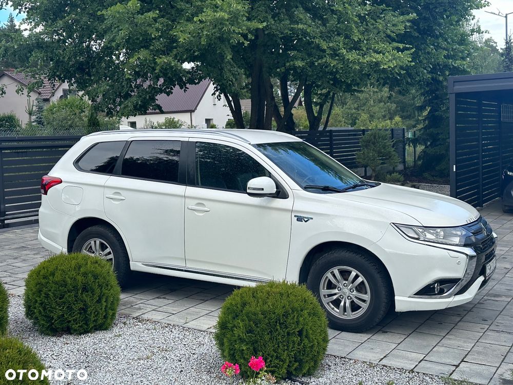 Mitsubishi Outlander 2.0 4WD Plus - 4