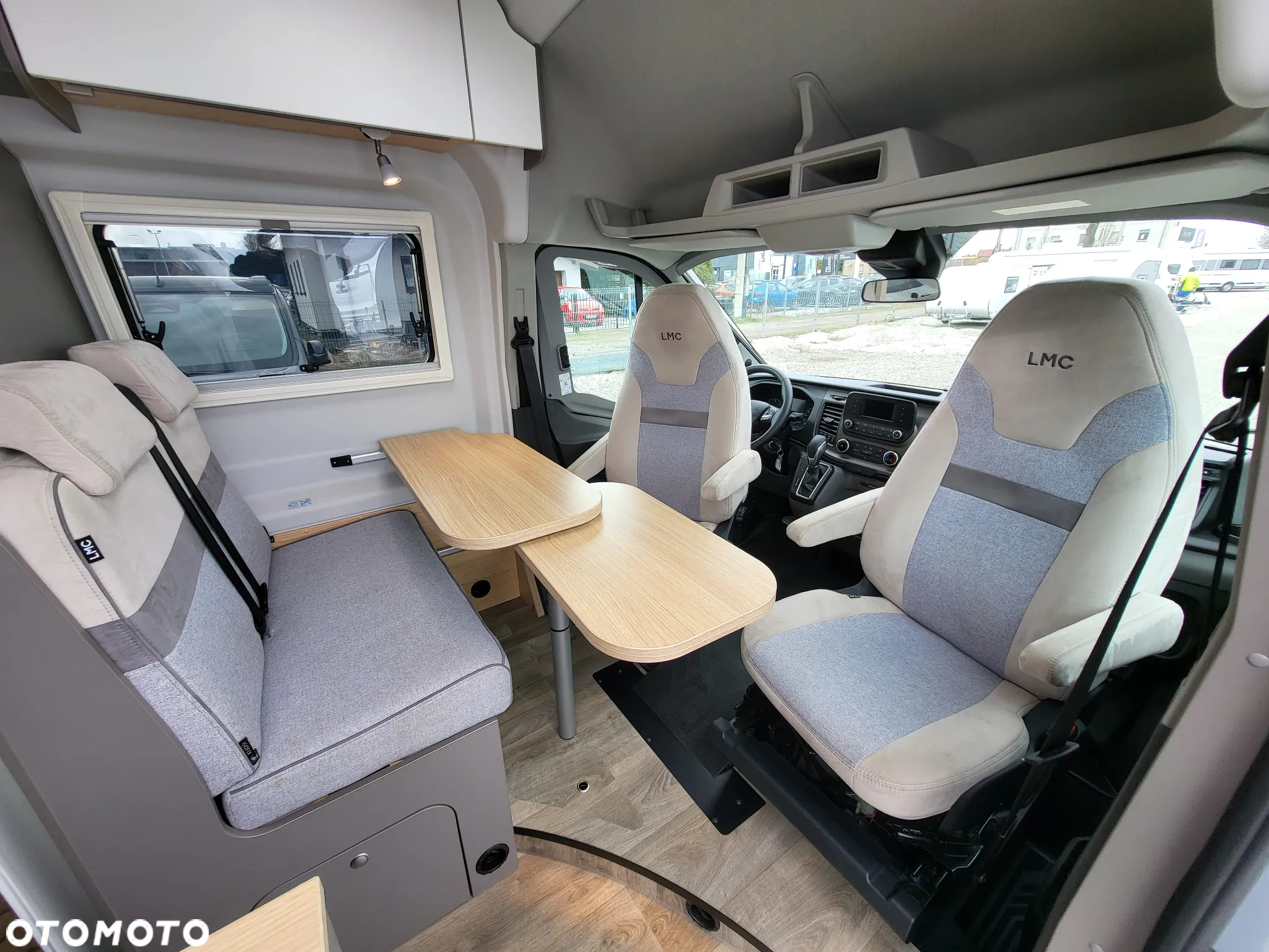 LMC INNOVAN 590 - Kampervan dla 2-3 osób - 21