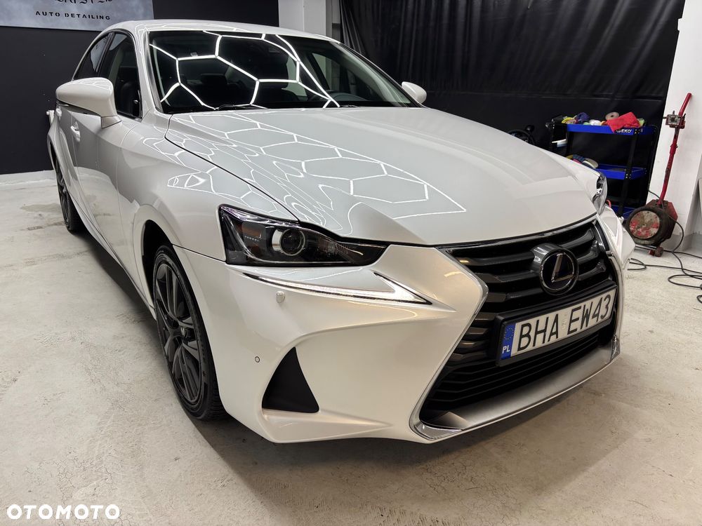 Lexus IS - 3